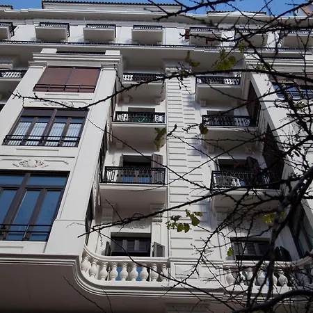 Bubuflats Ayuntamiento 아파트 *